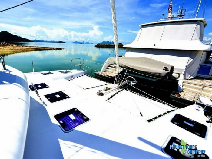 Catamaran Coral Island Full Day Tour