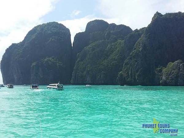 Phi Phi Island Bamboo Island by Speed Boat Premium Tour