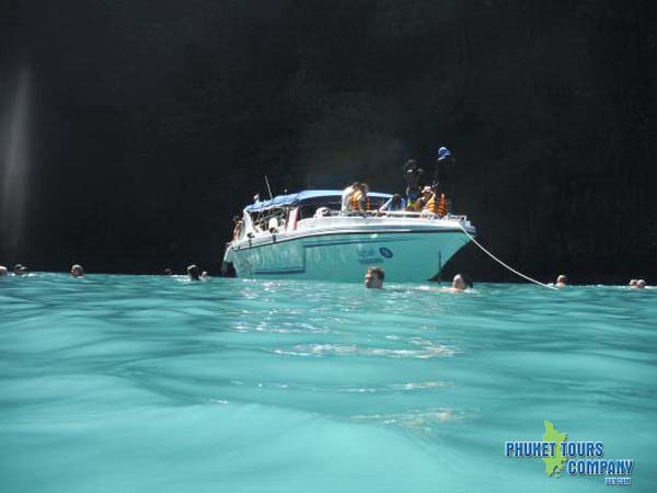 Phi Phi Island Bamboo Island by Speed Boat Premium Tour