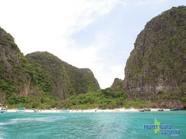 Phi Phi Island Full Day Big Boat Tour