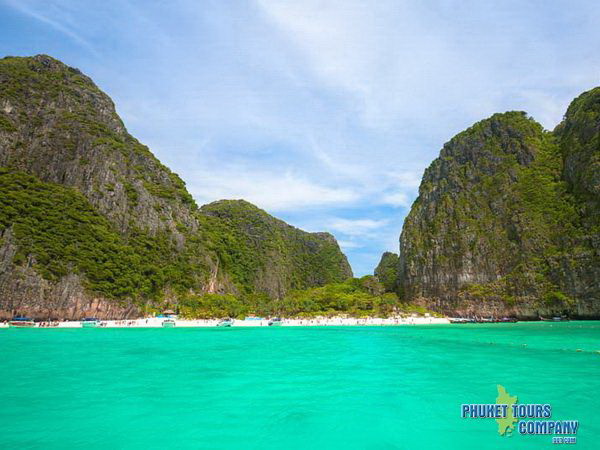 Phi Phi Island Bamboo Island by Speed Boat Tour