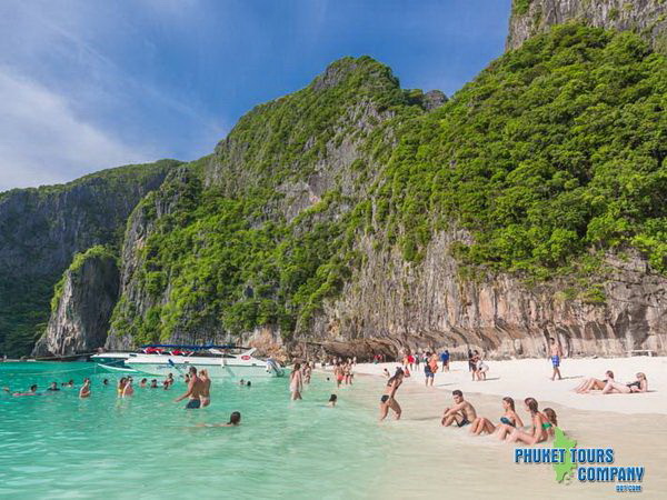 Phi Phi Island Bamboo Island by Speed Boat Tour