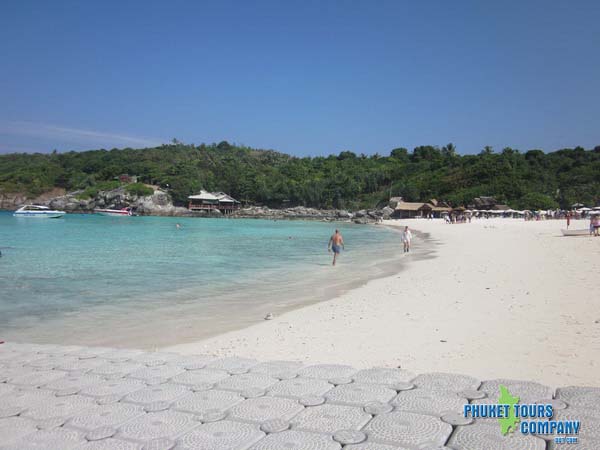 Raya Island Full Day Tour by Speed Boat